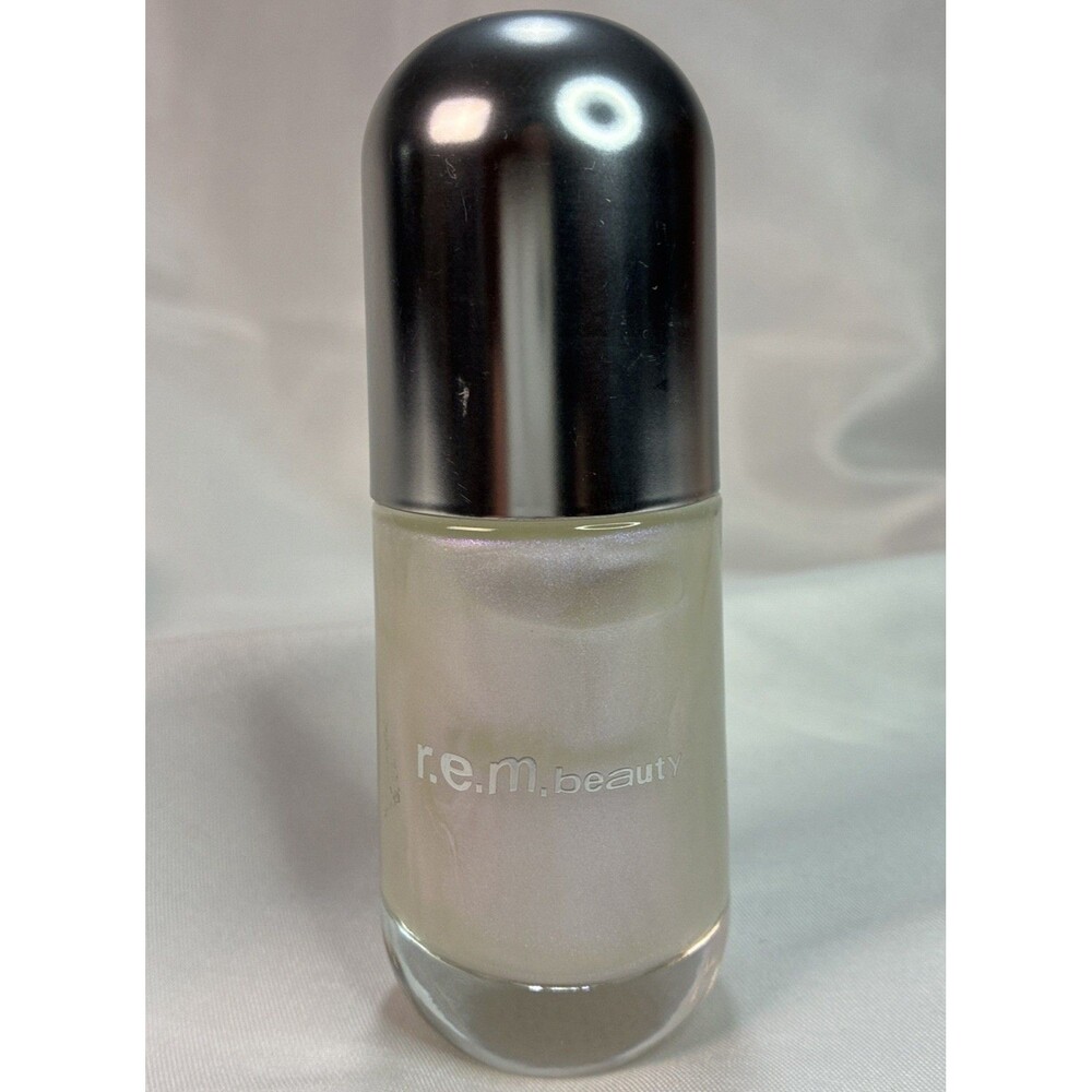 r.e.m. Beauty Dreamglow Highlighting Serum Shade Aura